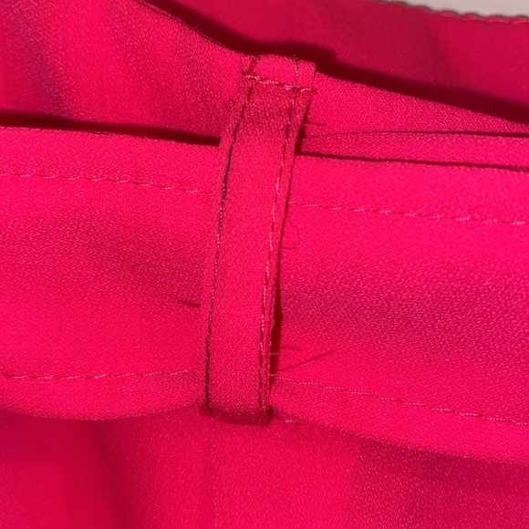 A.Peach pleated belted pink shorts size M - Picture 6 of 7